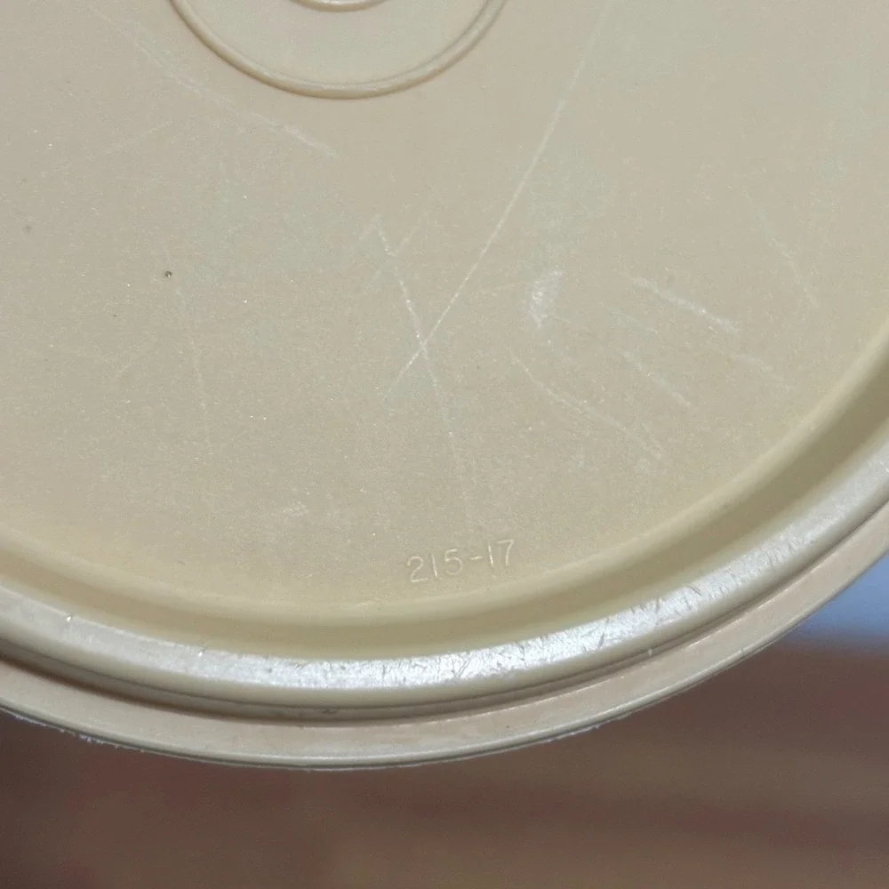 Tupperware‎ Wonderlier Bowl 148-8 Harvest Yellow Seal Frosted Clear Small Good